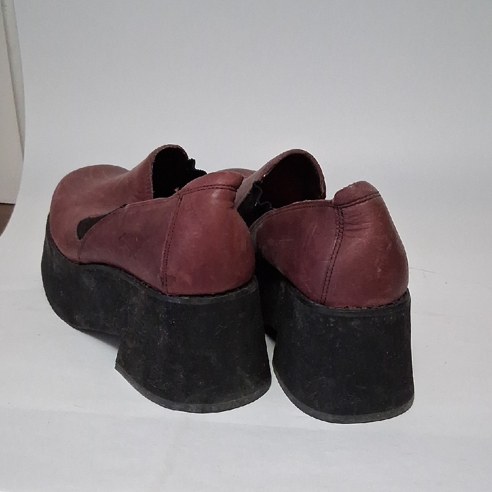 Women's Burgundy Platform Slip-On Shoes - Picture 3 of 3